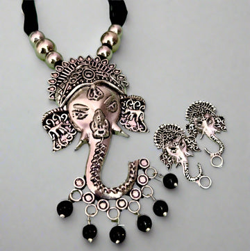 Oxidized Ganesha Pendant Set