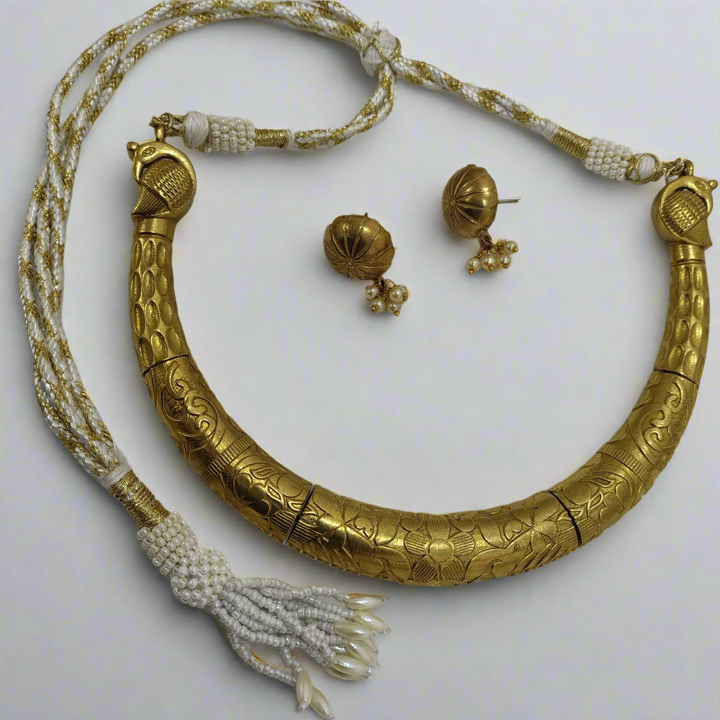 Traditional Choker Necklace Set