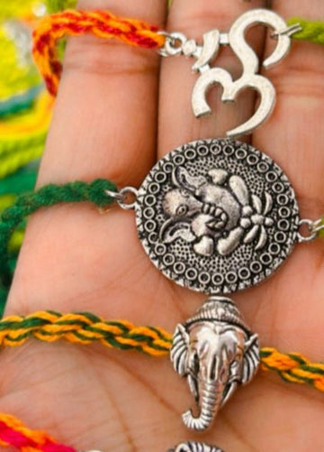Divine Rakhi Combo Set (Set of 5)
