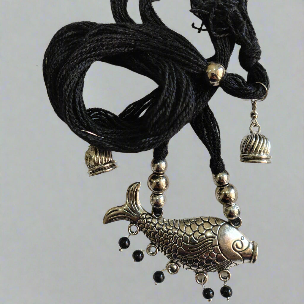 Ethnic Fish Pendant Necklace Set