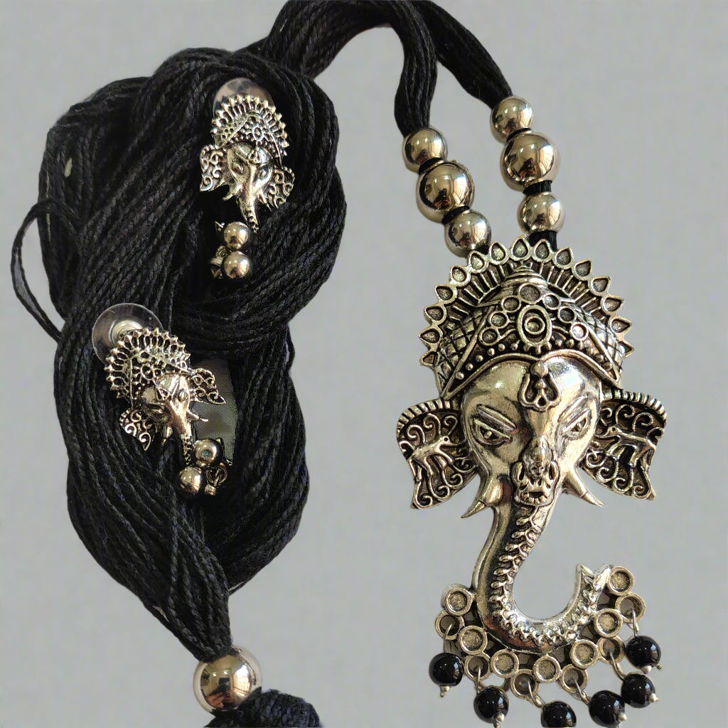 Oxidized Ganesha Pendant Set