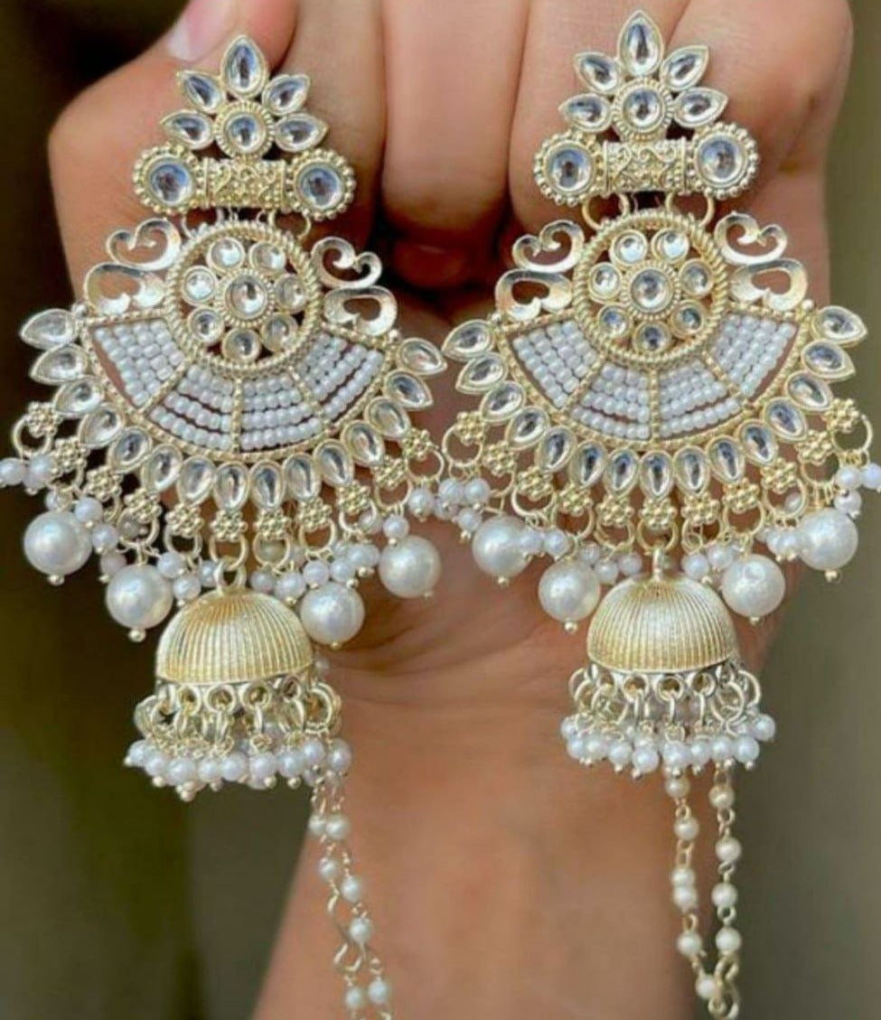 WME1 White Pearl Earrings